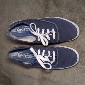 Vintage Keds navy blue sneakers, sz 10